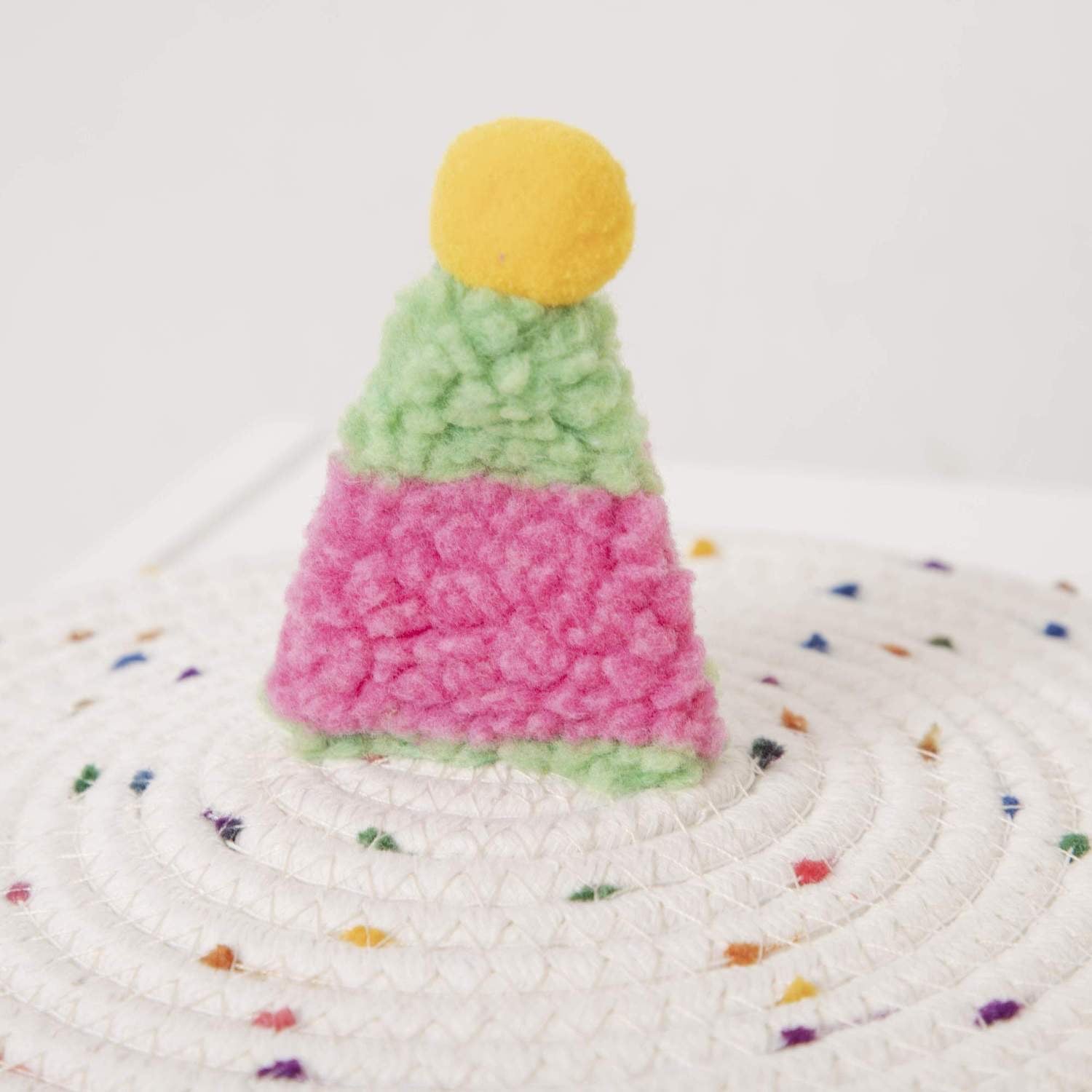 Cartoon Woven Storage Basket Dustproof Desktop Organizer Toys Snacks Kids Gift Box Rainbow Cake Storage